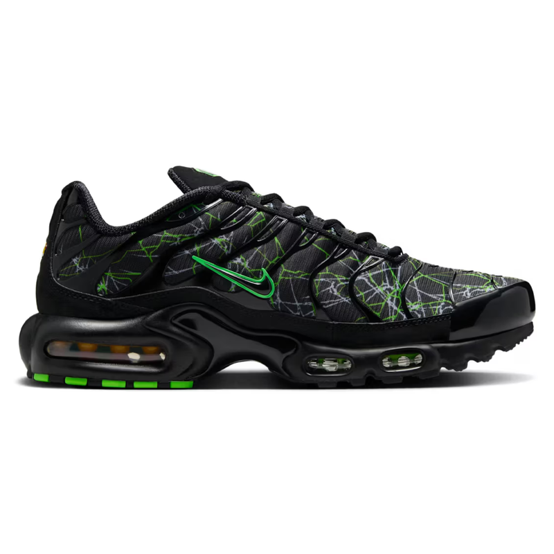 Nike AIR MAX PLUS TN Black Green Strike